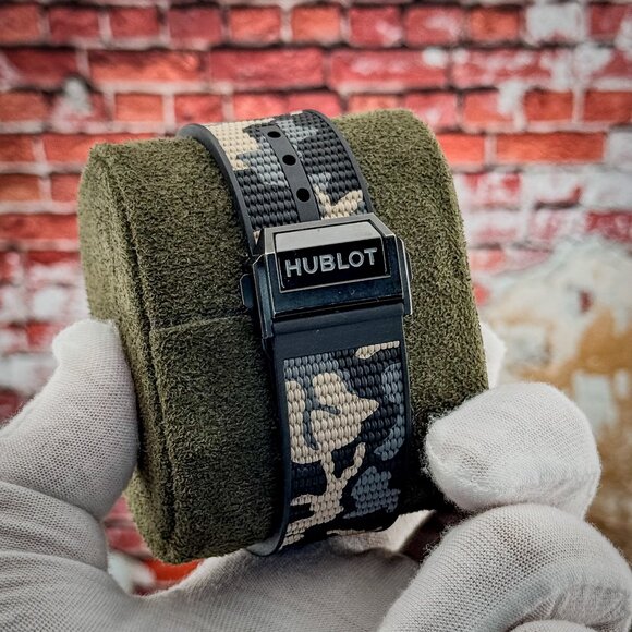 Hublot Big Bang Unico Black Magic “Online/Boutique Exclusive” – 421.CI.1170.RX– - Picture 13 of 16